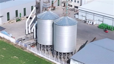 Silos Dur yn erbyn Silos Concrit: Beth yw'r Gwahaniaeth?