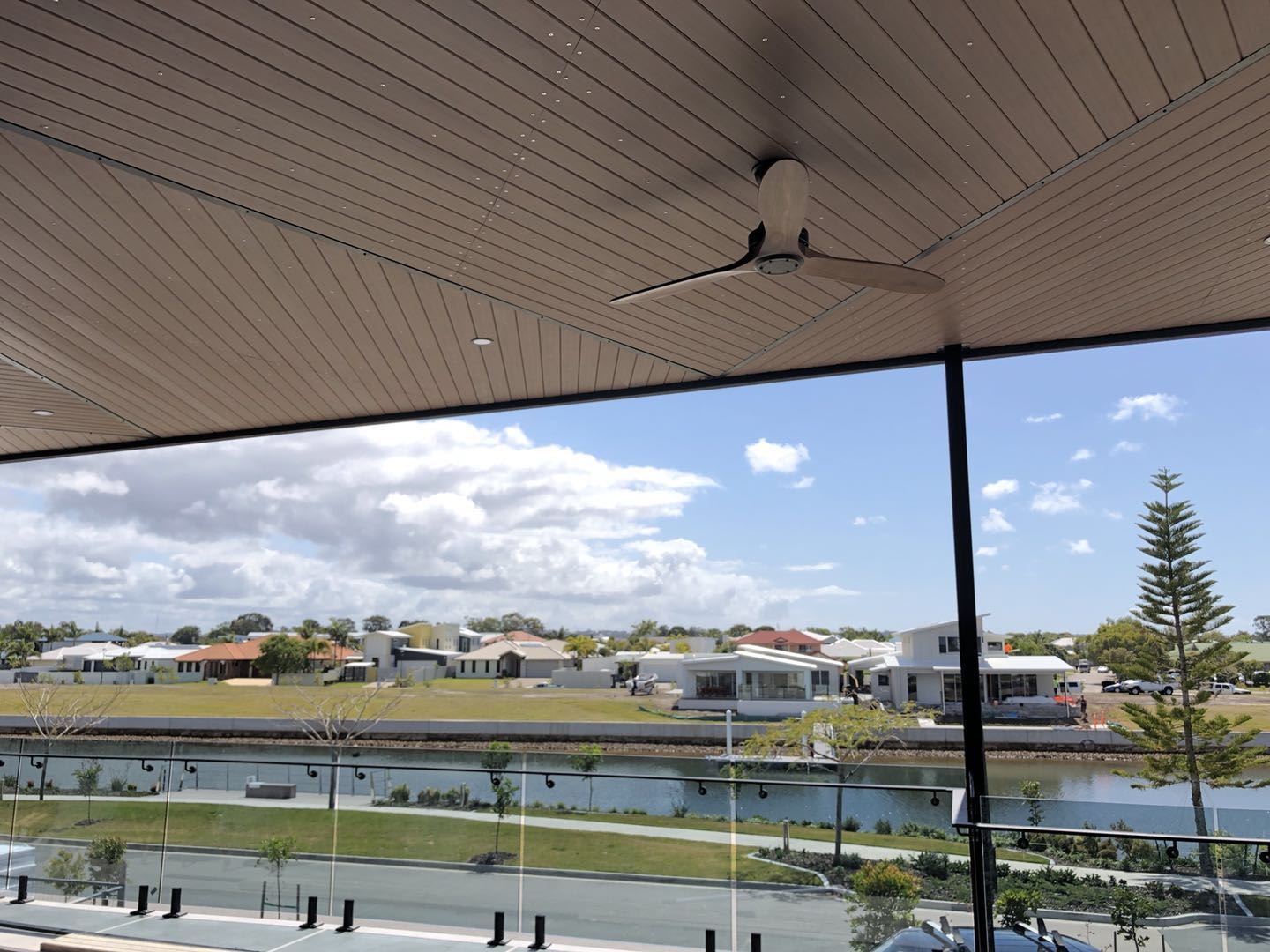 Statws Marchnad WPC- 广州圆航-第 3 组-张丽霞